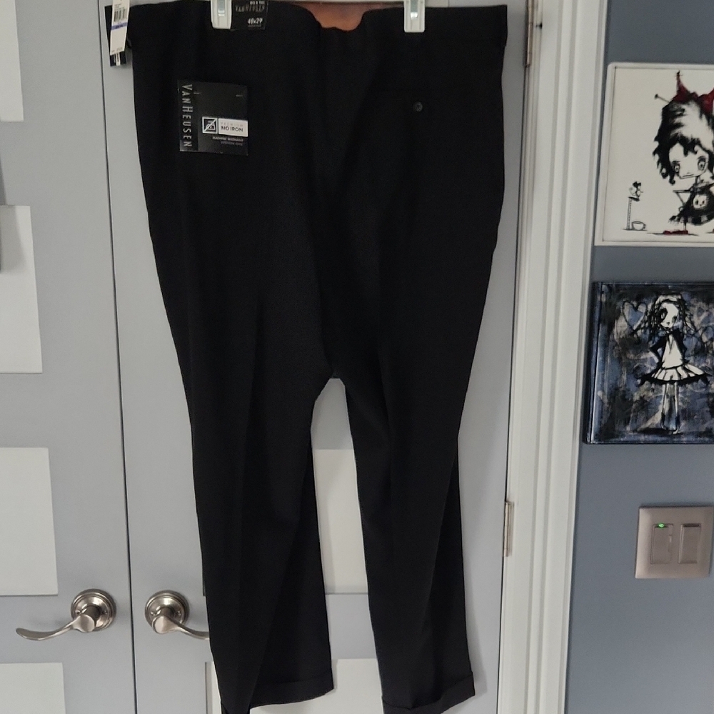 Van Heusen Men's Classic Black Dress Pants, Size 48W And 29L. - Picture 13 of 14
